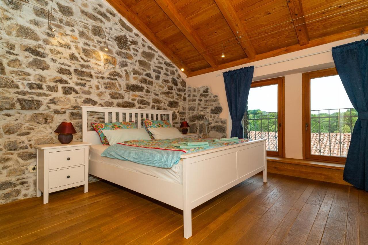 Villa Salvia - Holiday House With Pool - Jurdani エクステリア 写真