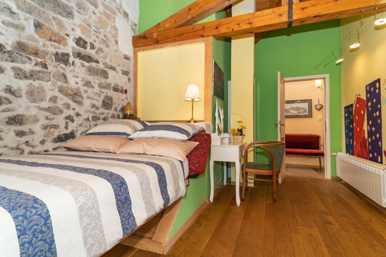 Villa Salvia - Holiday House With Pool - Jurdani エクステリア 写真
