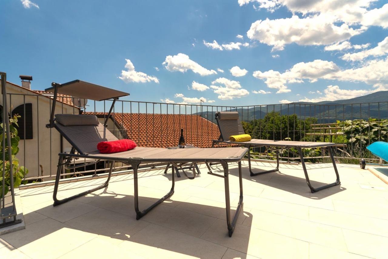 Villa Salvia - Holiday House With Pool - Jurdani エクステリア 写真