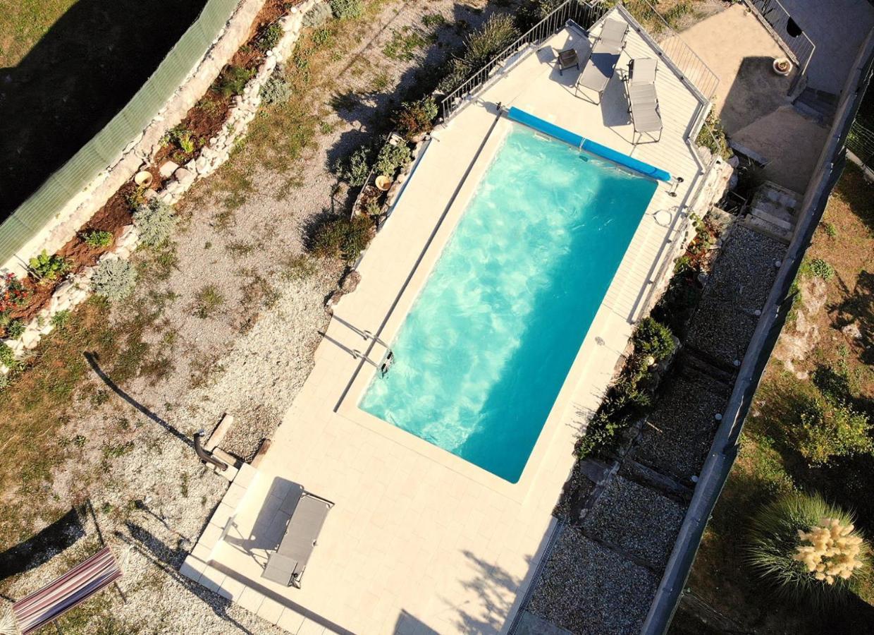 Villa Salvia - Holiday House With Pool - Jurdani エクステリア 写真